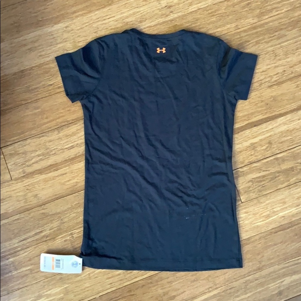 ☀️ 3/$36 or 2/$30 NEW UNDER ARMOUR Women’s Black Loose Shirt sz S - Picture 2 of 2